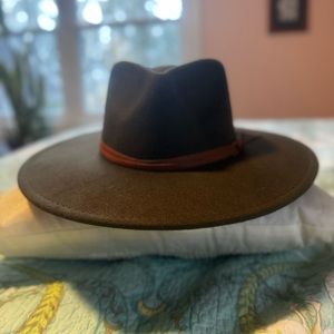 FRYE olive Logan travel hat